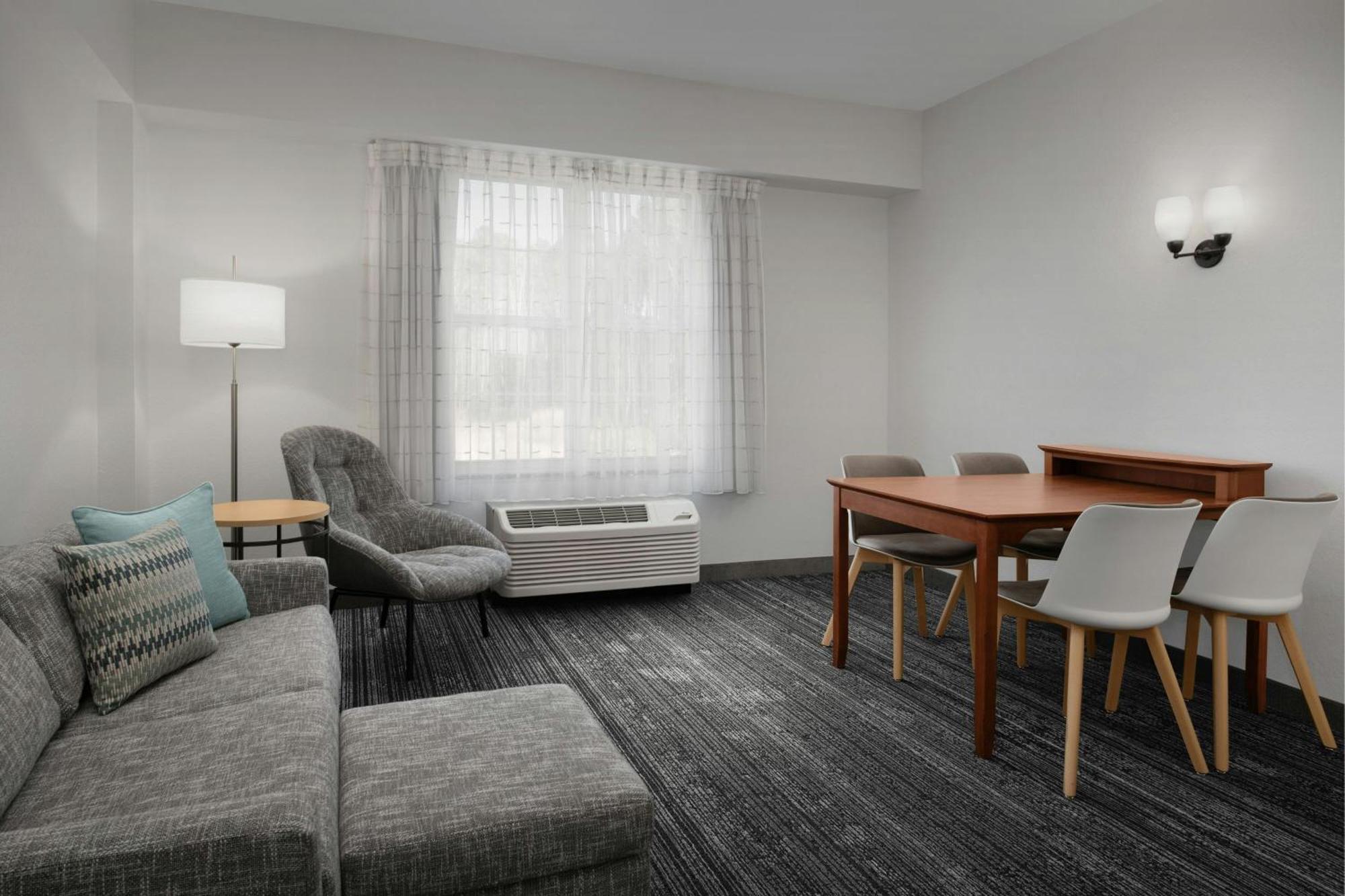 Towneplace Suites Suffolk Chesapeake Luaran gambar